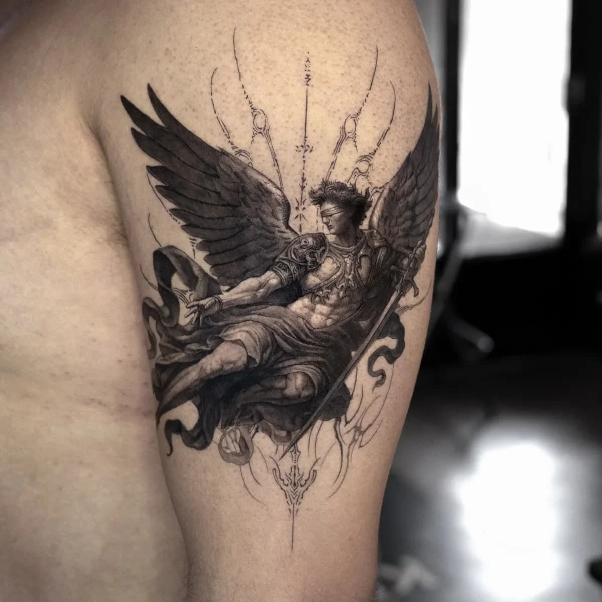 천사와 네오트라이벌