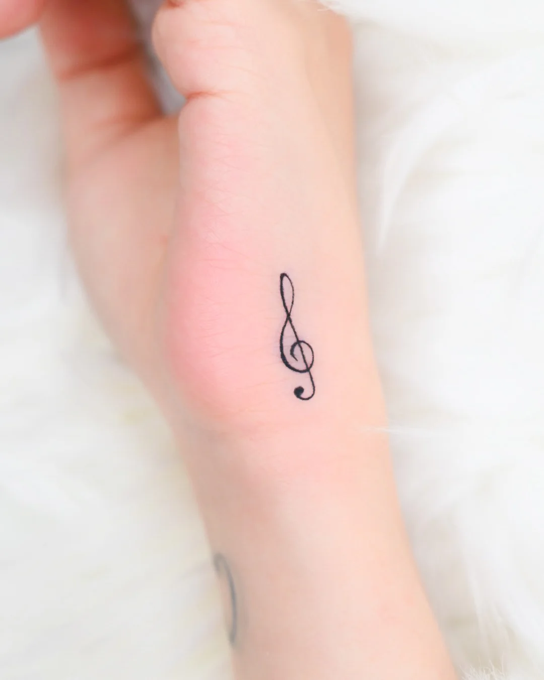 높은음자리표 타투