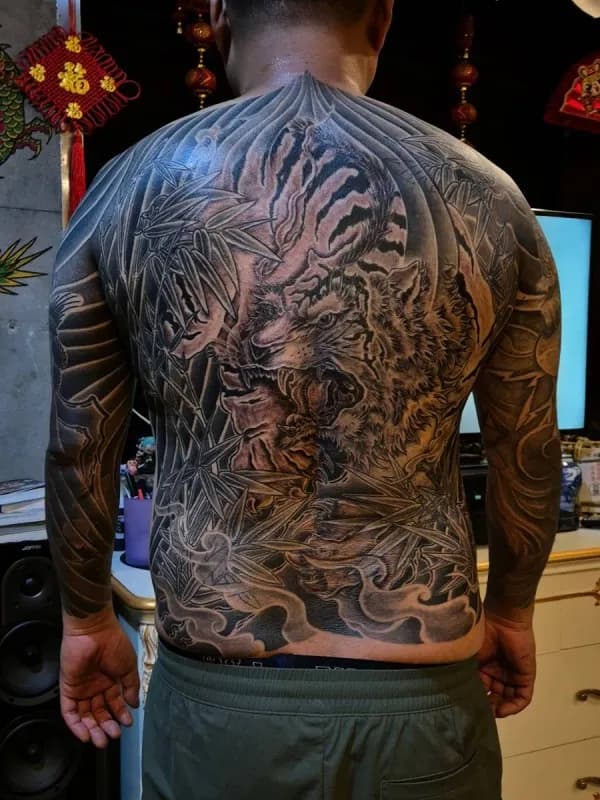 ํธ๋์ด๋ฑํ - 1