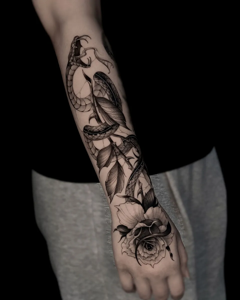 뱀 장미 블랙워크 타투 - 1