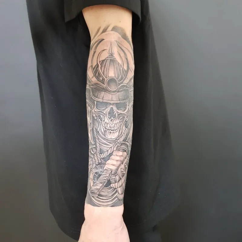 해골무사타투 블랙앤그레이