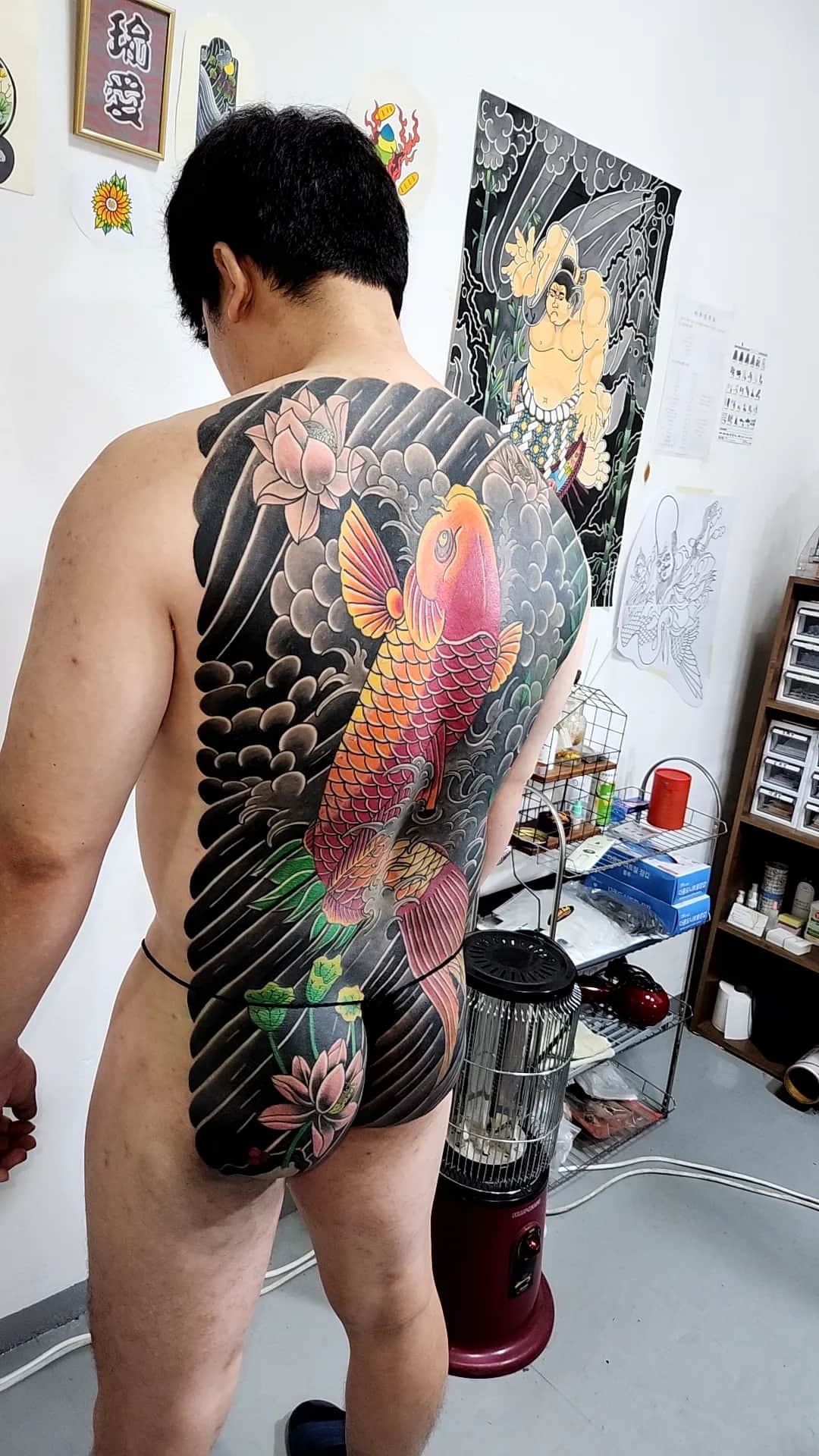 등판 흄터커버.