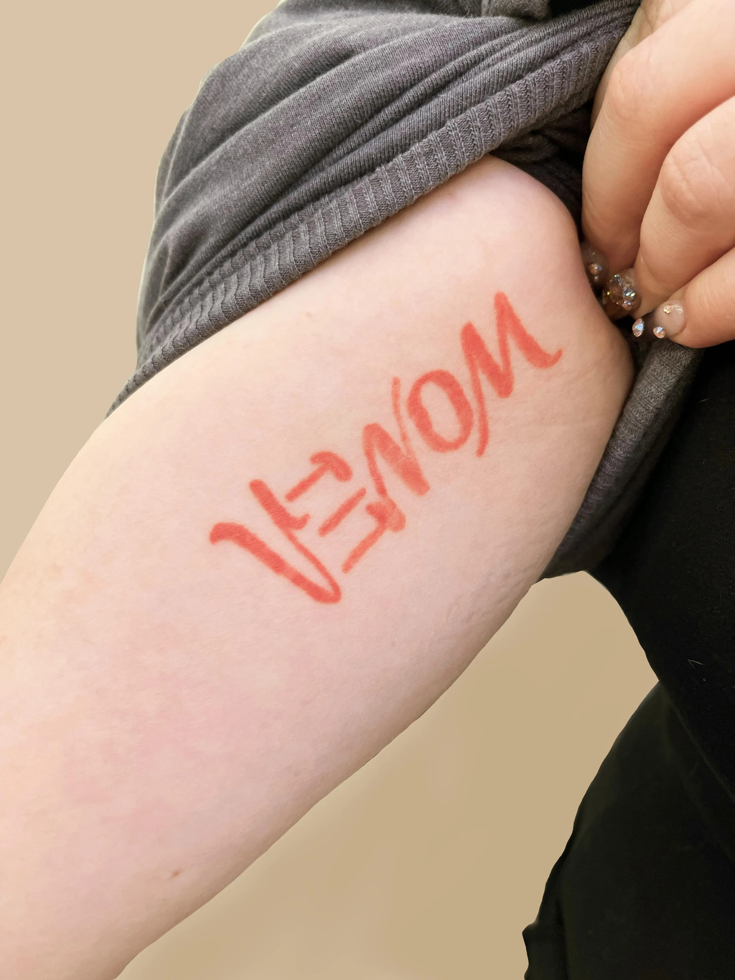 커버업 일러스트 타투