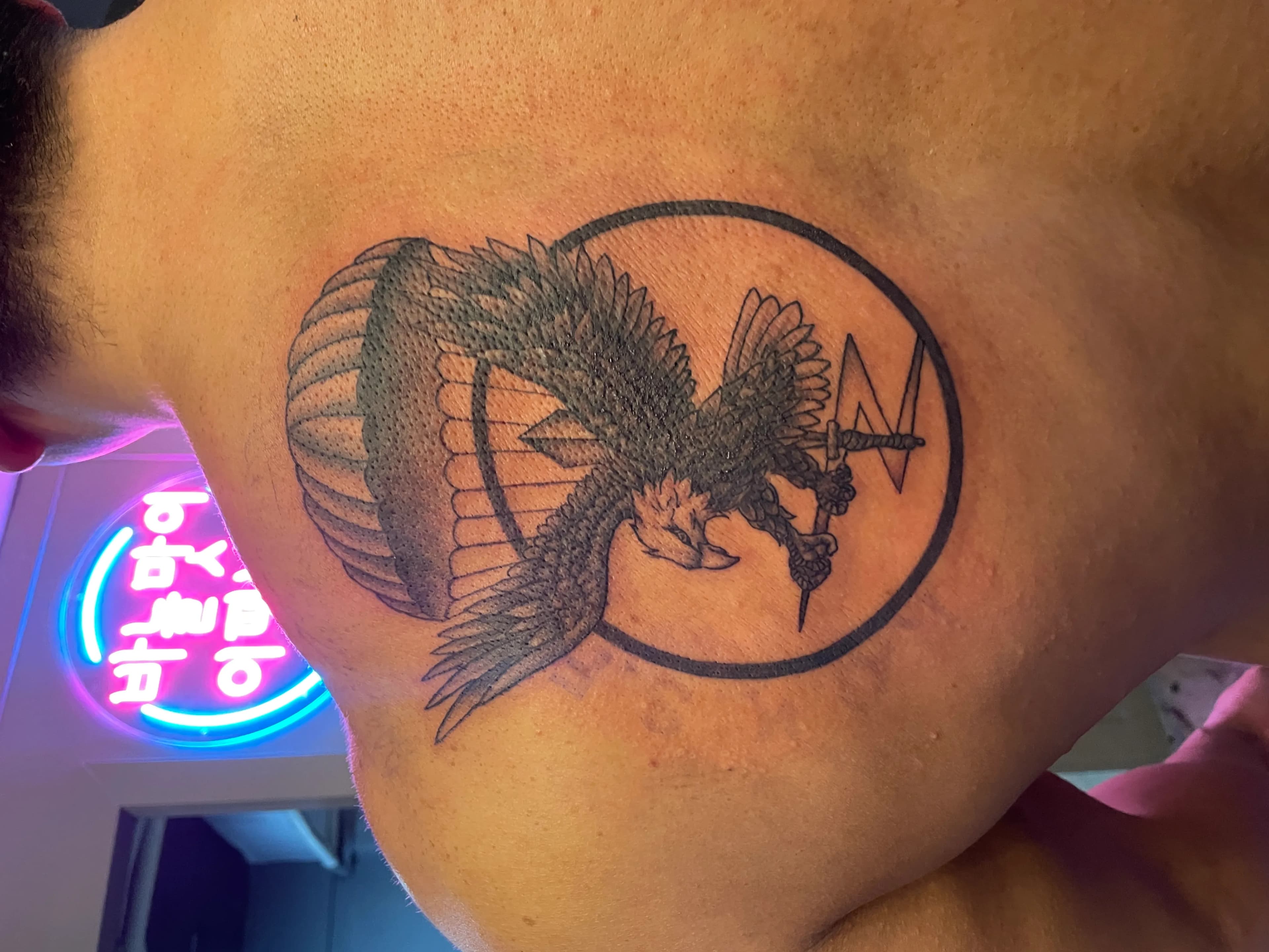 특수부대 문신 등 날개뼈에 독수리 낙하산 새긴 후기(ft. 광운대역, 월계역, 녹천역 타투 유명한 곳)