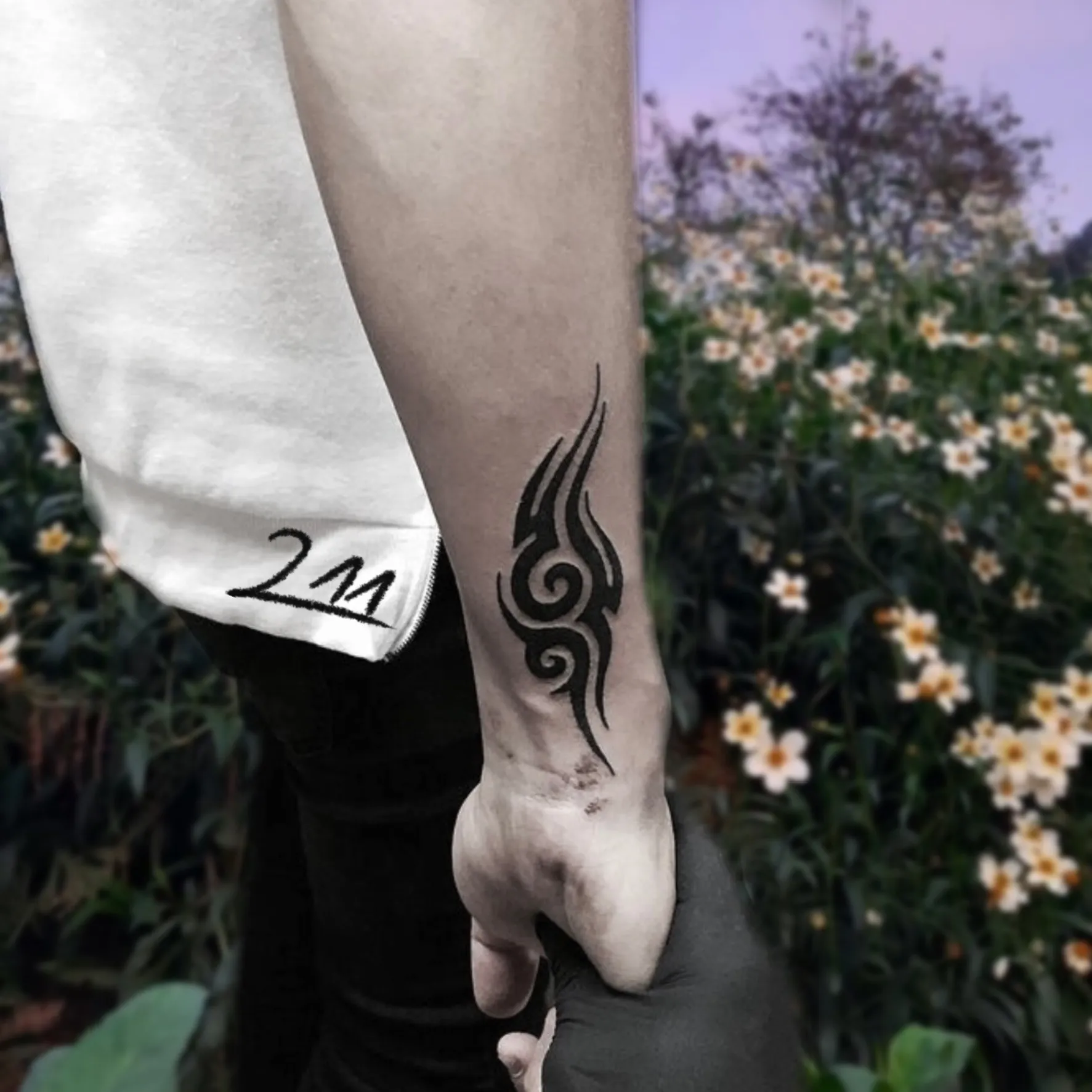 손목 트라이벌 타투 - 1