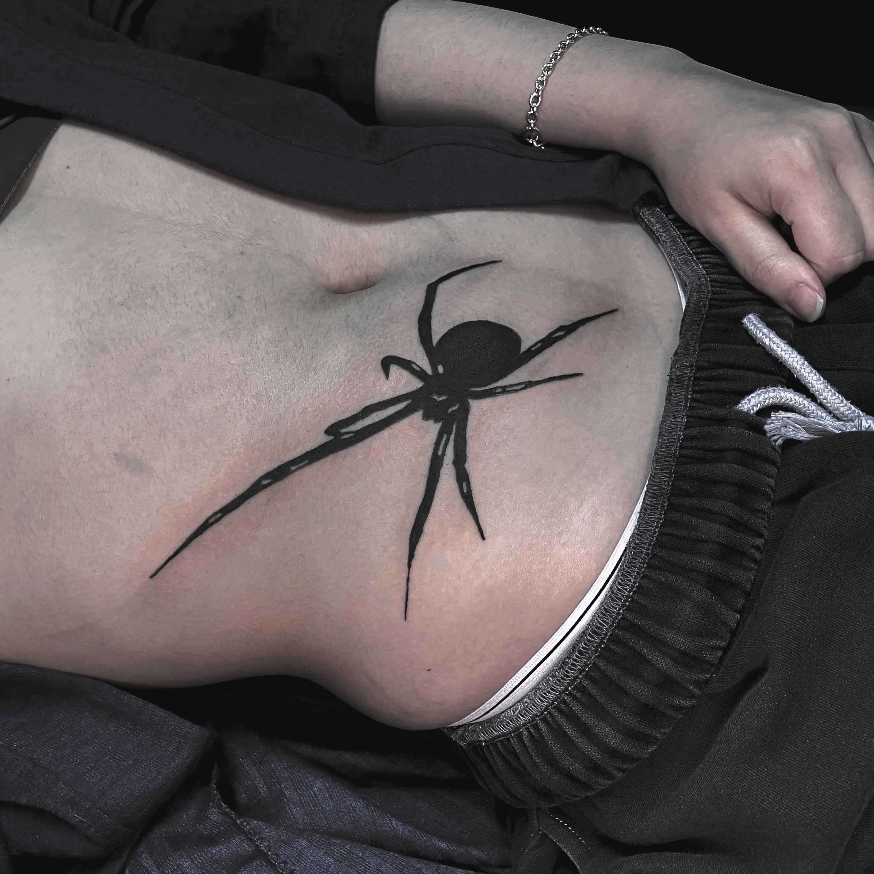 ๋ธ๋์ํฌ ๊ฑฐ๋ฏธ