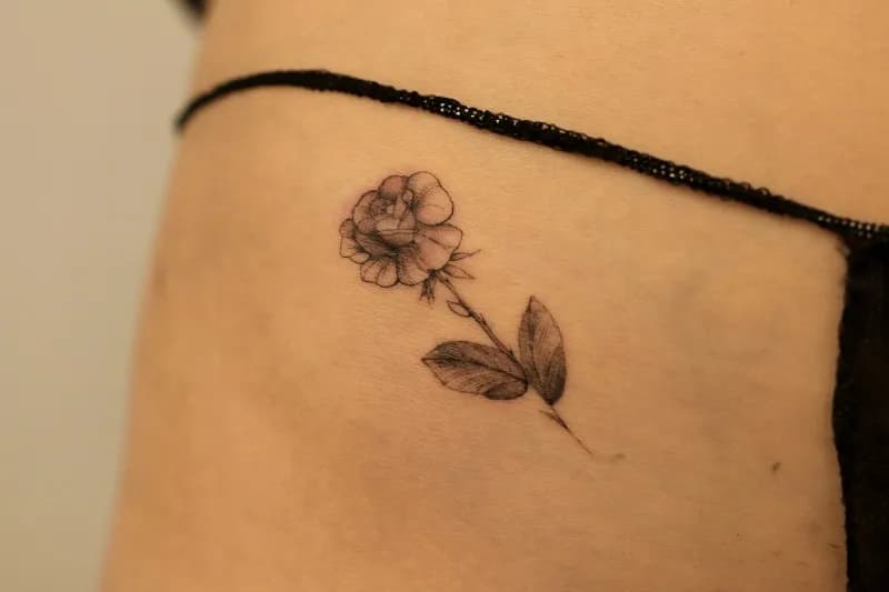 장미타투, 미니타투, 장골타투, 여자타투, 꽃타투, 서울타투, 홍대타투, tattoo, seoultattoo, flowertattoo, hongdaetattoo, koreantattoo, koreatattoo - 1