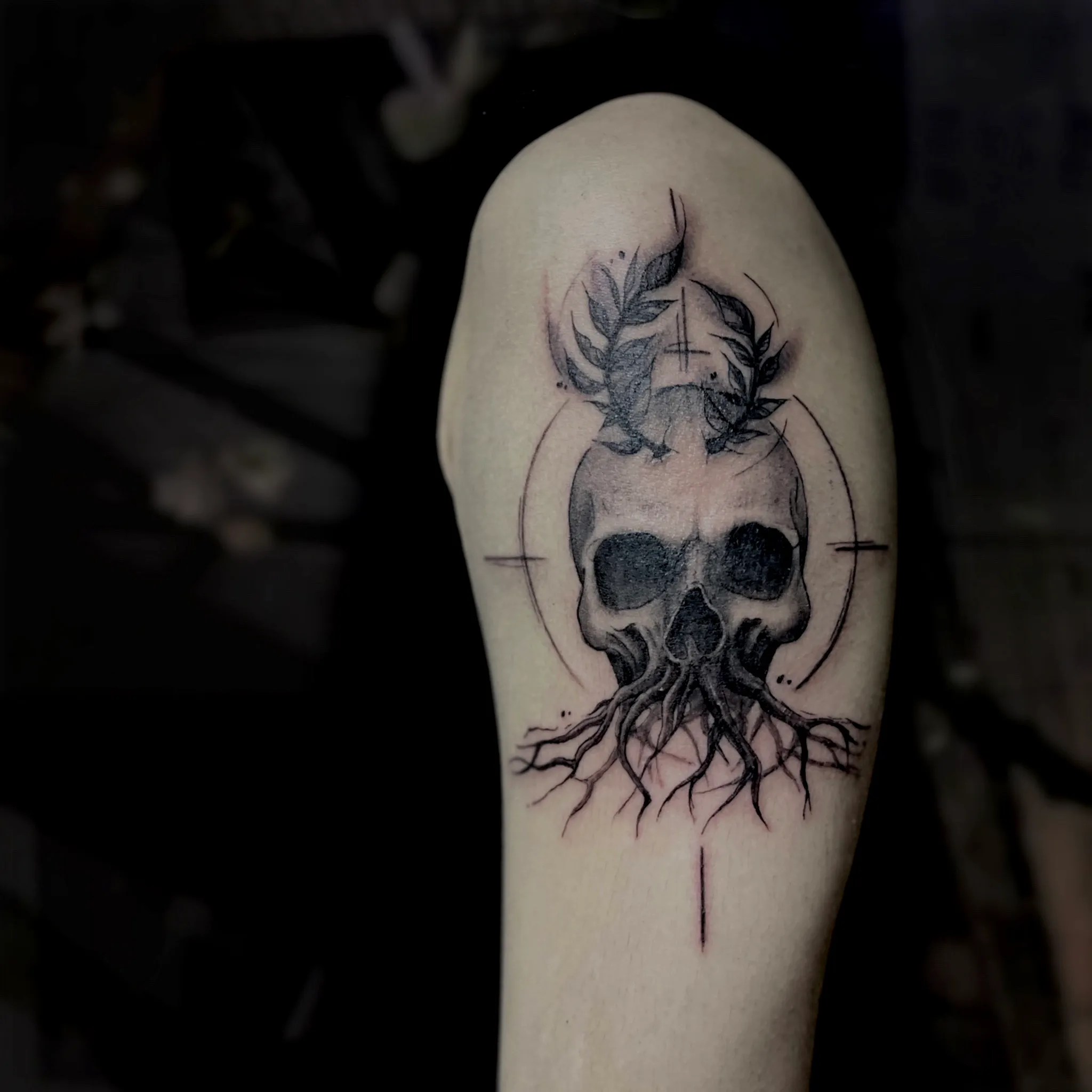 윗팔 해골 블랙엔그레이 타투 - 1
