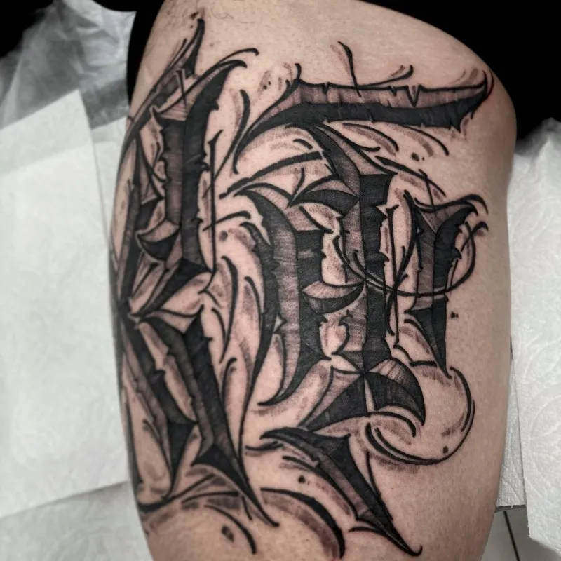 치카노레터링 허벅지