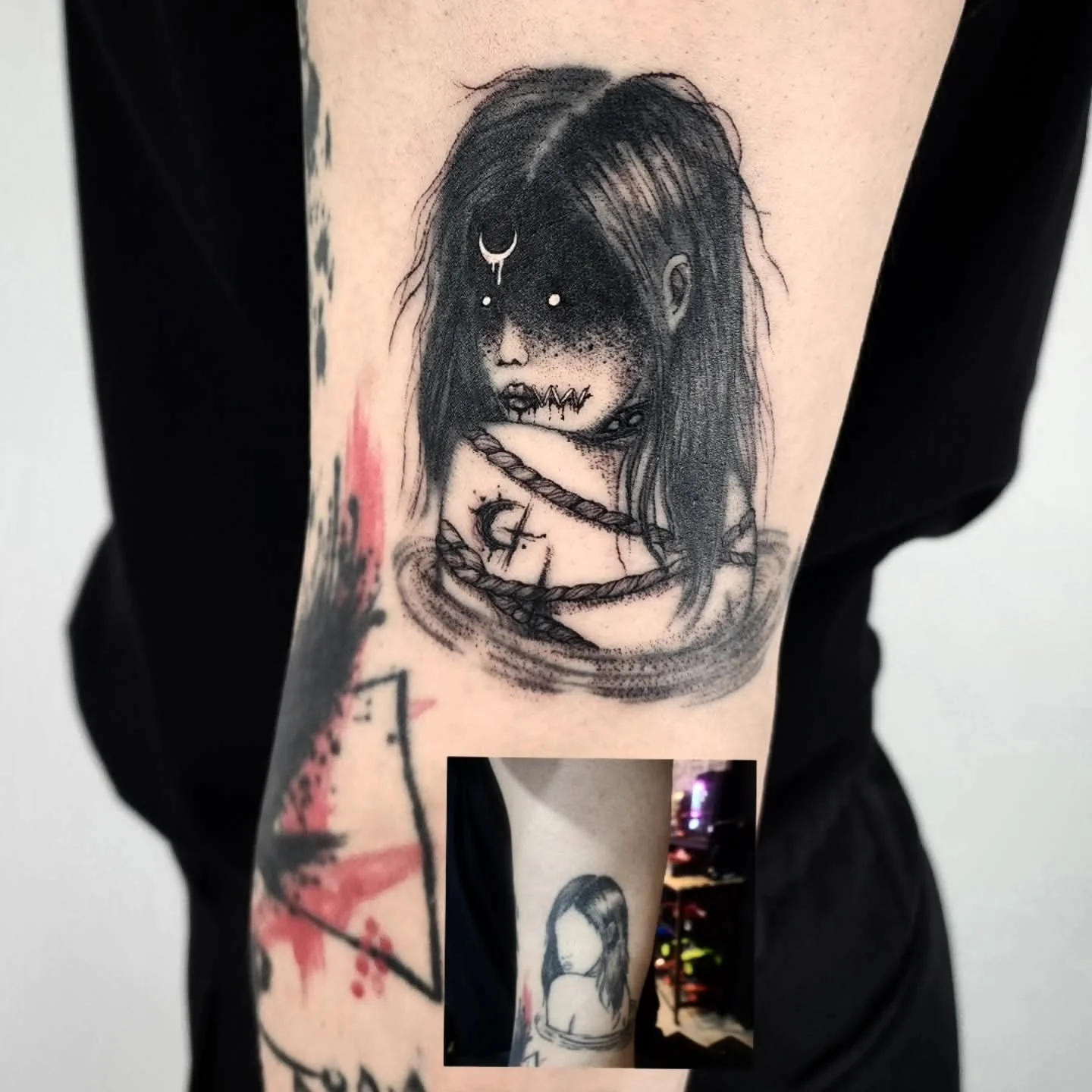 다크사이드 터치업타투