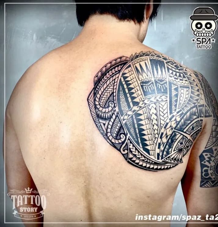 ํด๋ฆฌ๋ค์์ ๋ฑ์ด๊นจ ํํฌ - 1