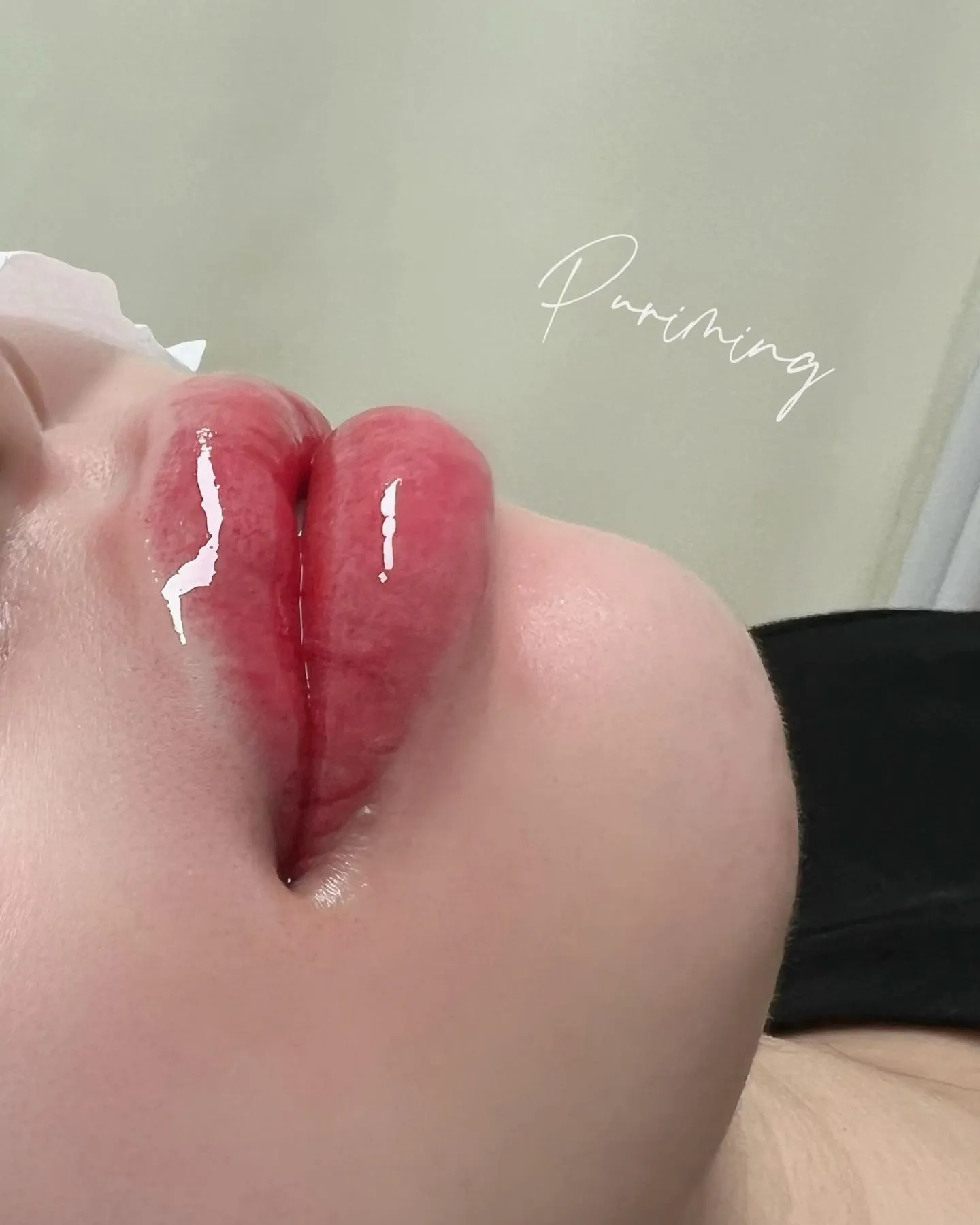 ⠀옆으로 보아도 이쁘다🥰