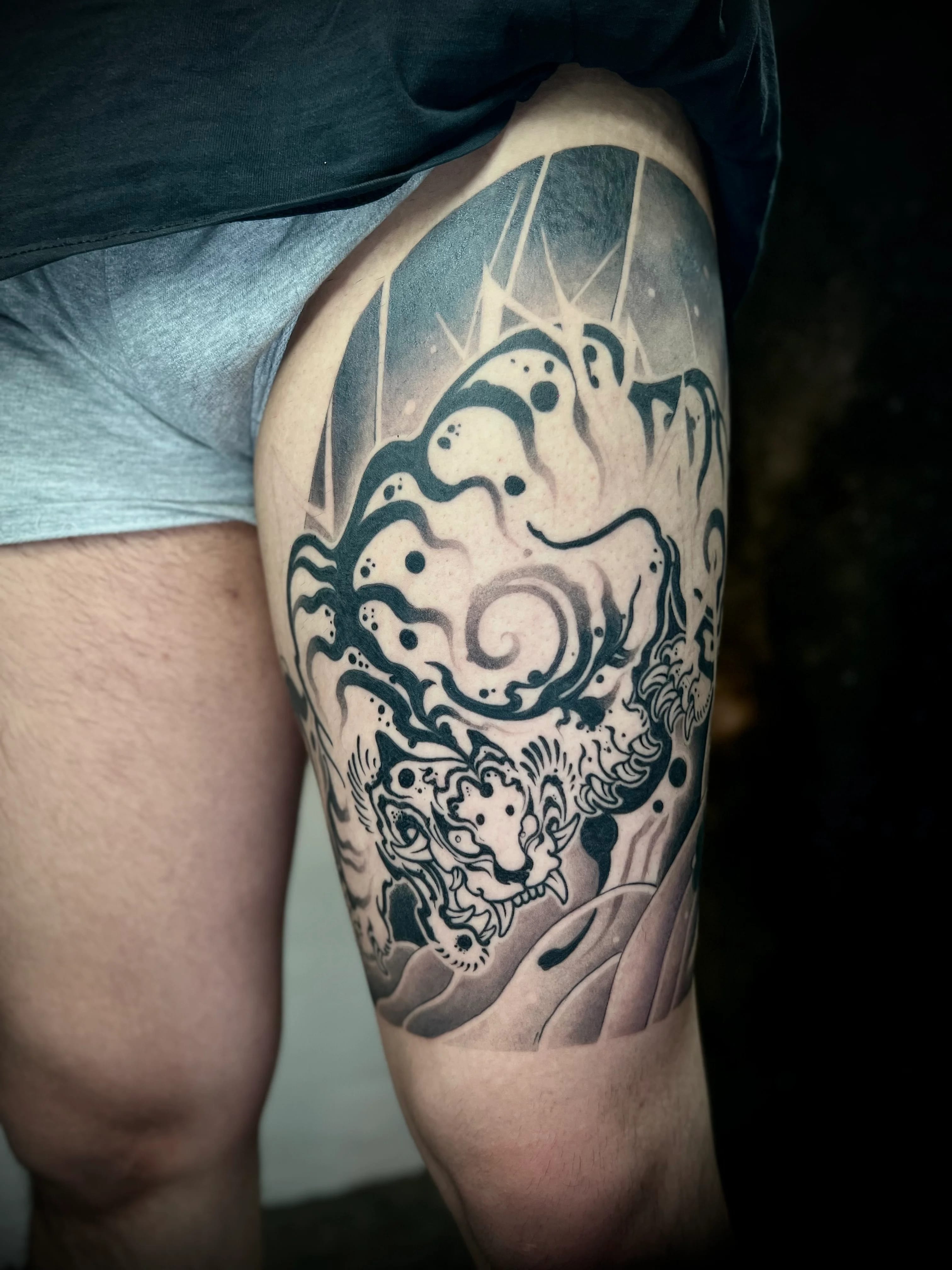 묘당, 허벅지 호랑이