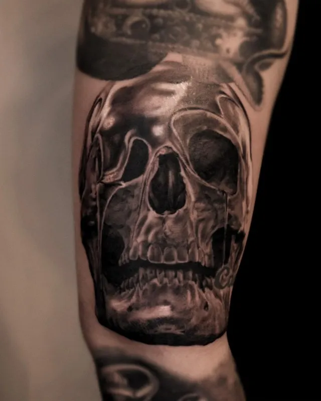 ๋
น๋์ค์ธ ํด๊ณจ