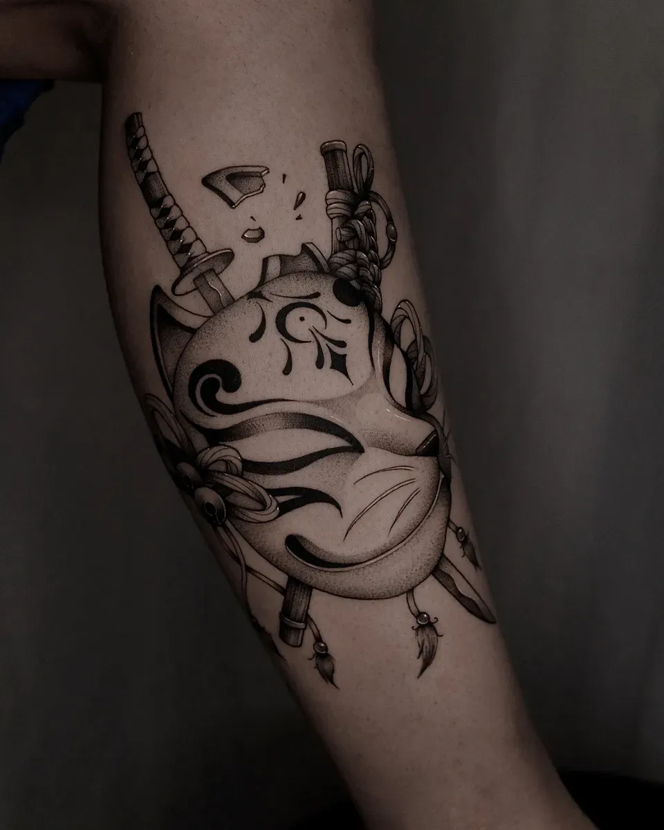 키츠네가면 카타나 칼 블랙워크 타투 - 1