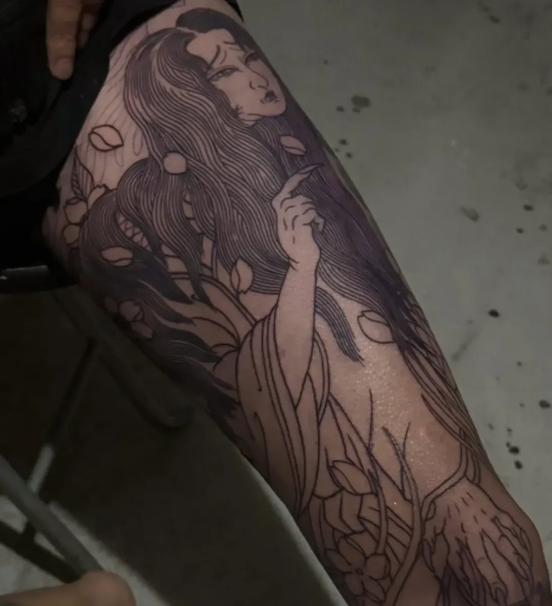 ํค์ํ๋ฉ ๊ธด๋ค๋ฆฌ๋ผ์ธ - 1