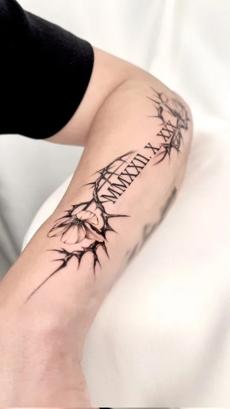 ๊ฝ ๊ฐ์ ๋ค๊ฝ ์ผ์ํ ๋ก๋ง์ ๋ก๋ง์ซ์ ๋ ํฐ๋ง - 1