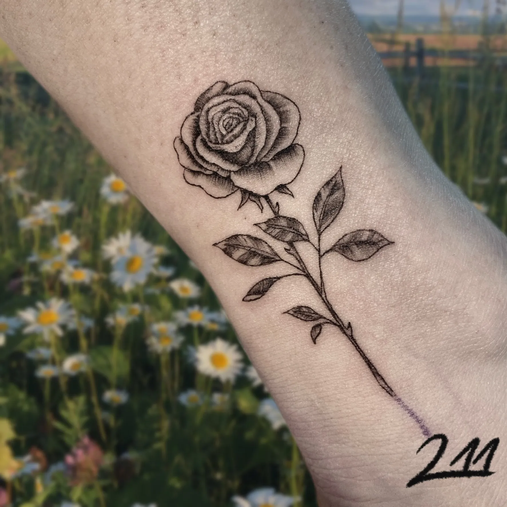 부산 발목 꽃 타투 - 1