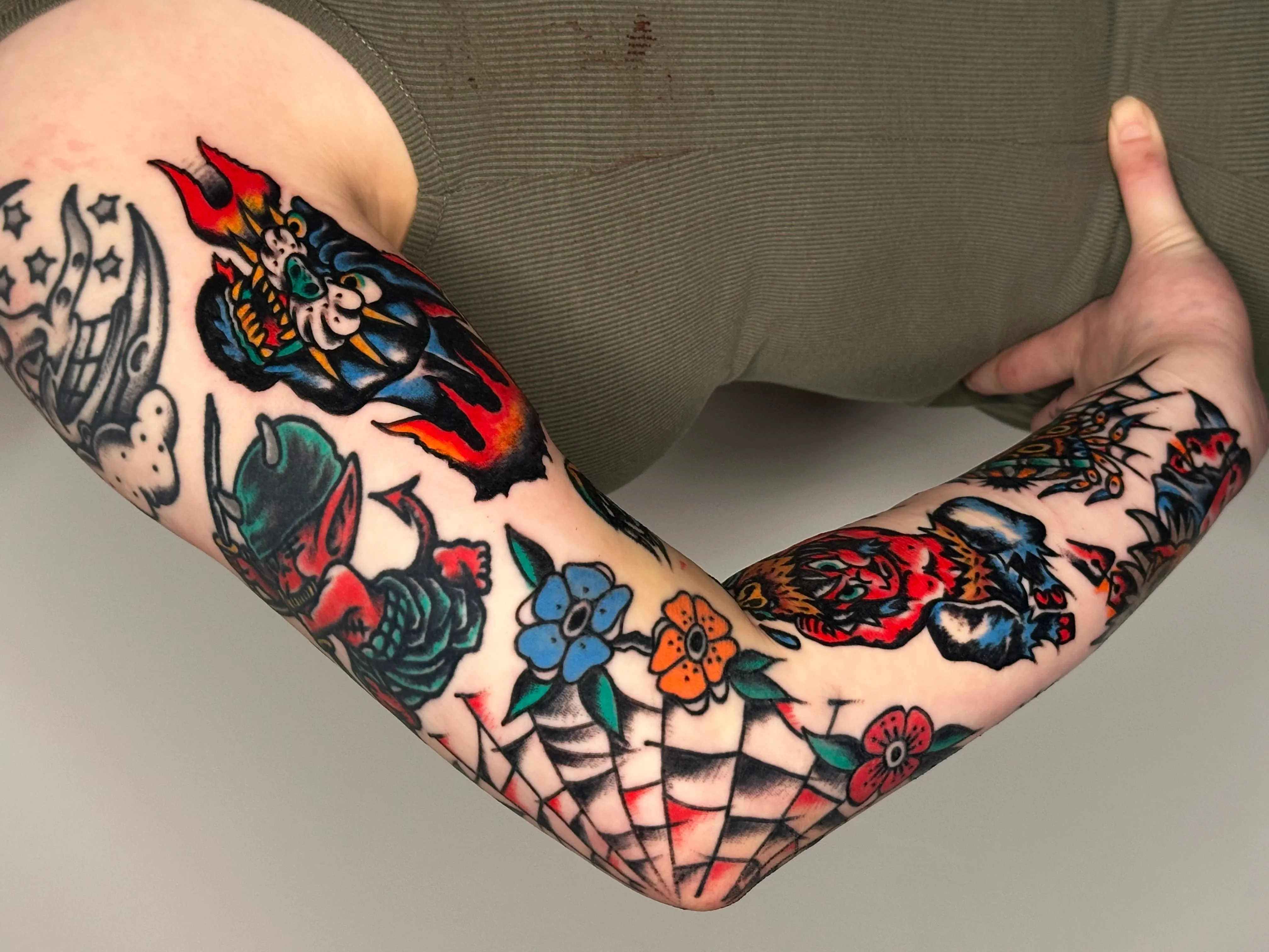 올드스쿨 긴팔타투