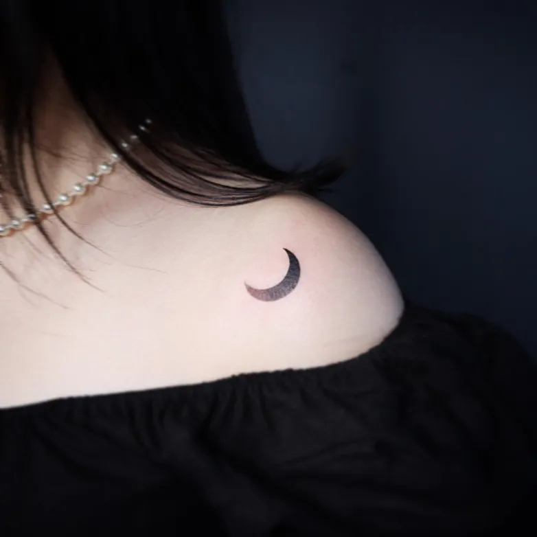 그라데이션 달 미니타투