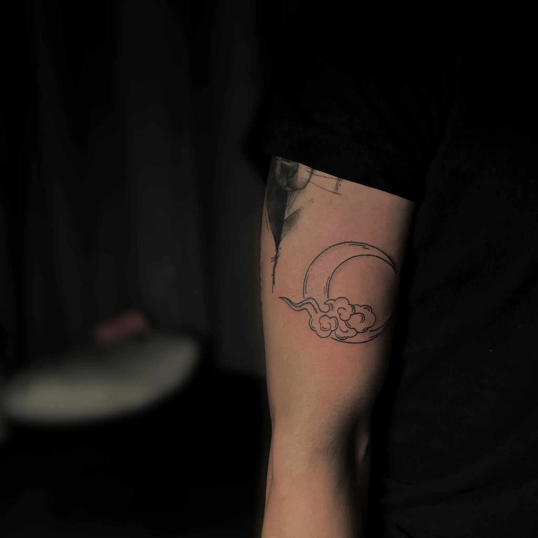 빈티지한 드로잉 달 타투 - 1