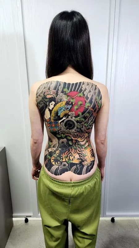 대구미인도타투, 여자미인도등판, 대구여자이레즈미, 여자호랑이타투, 대구이레즈미 - 1