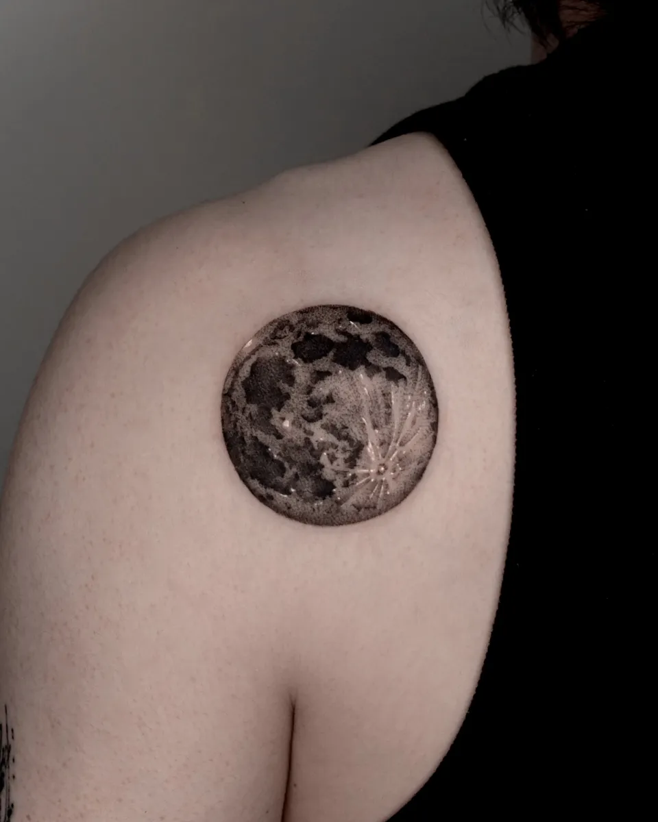 달 블랙워크 타투 - 1