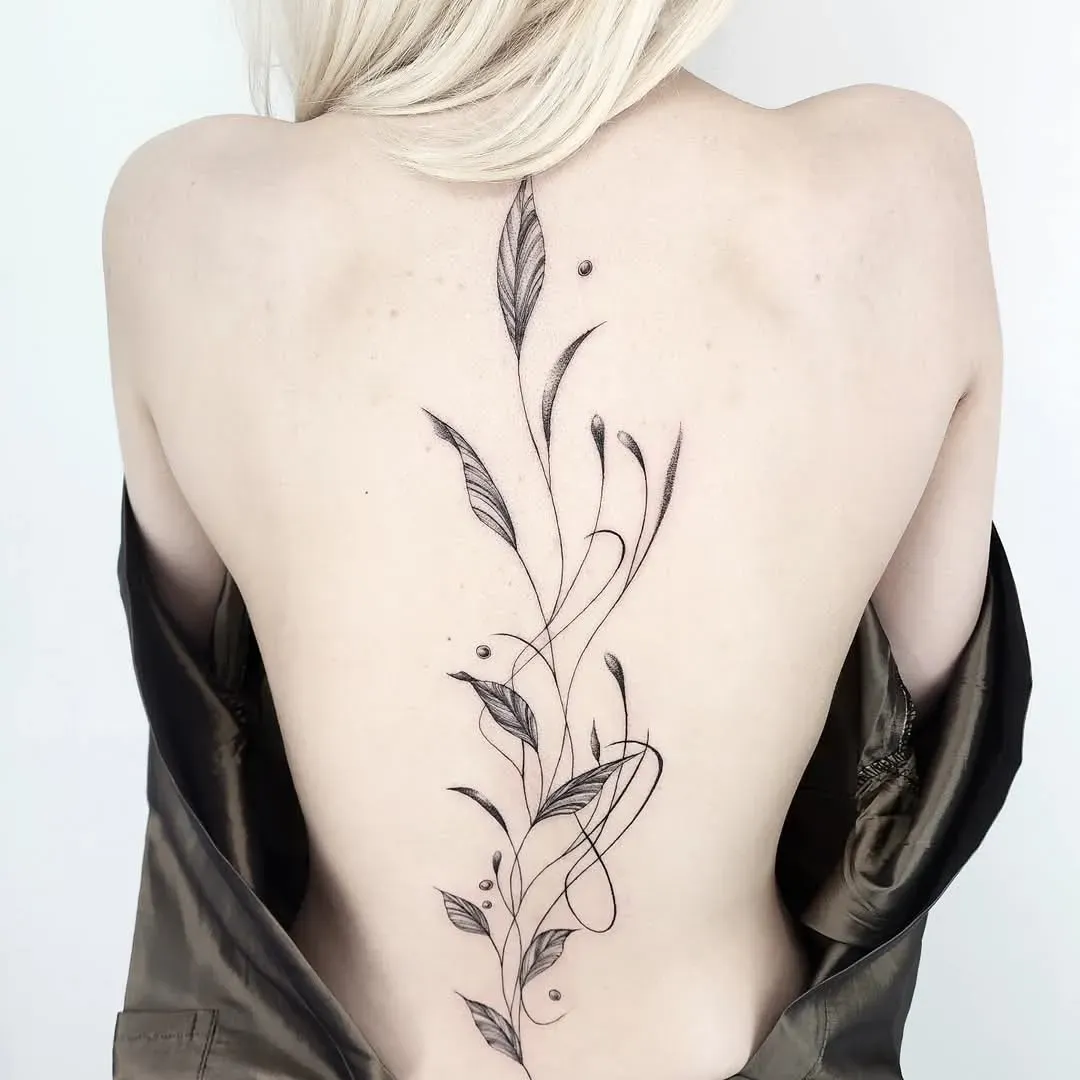 등 척추 나뭇잎타투 - 1