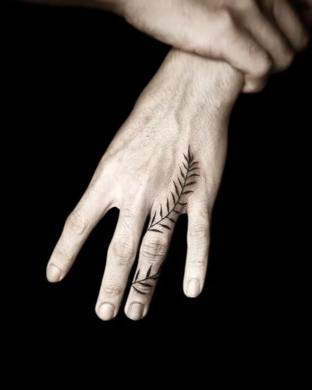 손가락 잎사귀타투