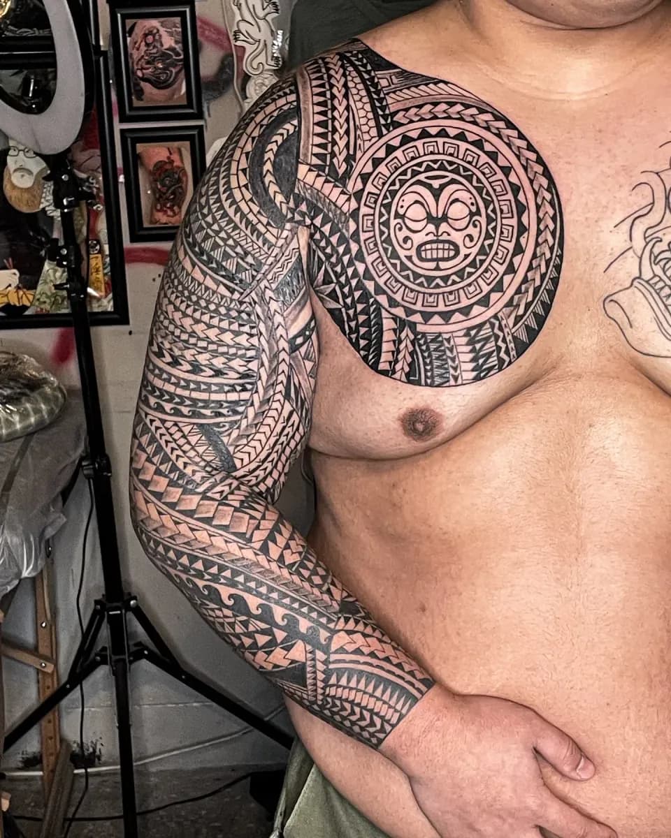 가슴 긴팔 폴리네시안 - 1