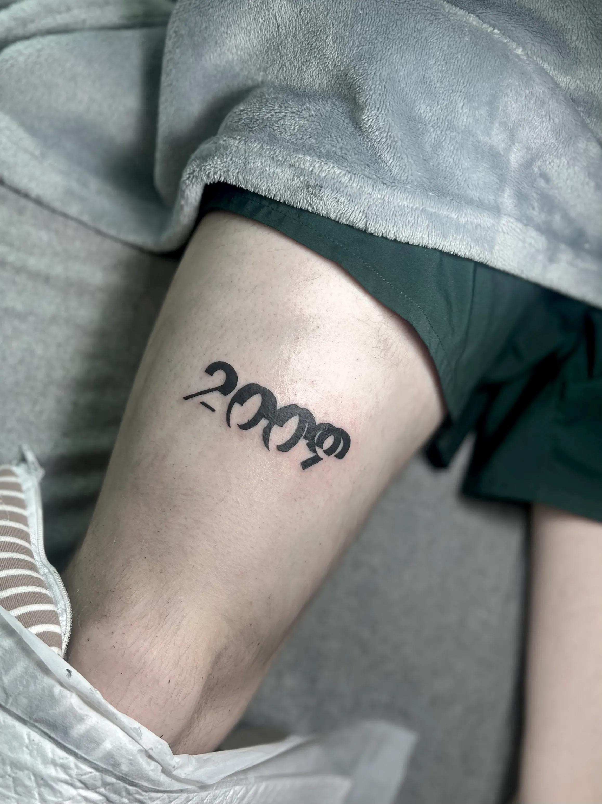 ํ๋ฒ
์ง ๋ ํฐ๋ง - 1