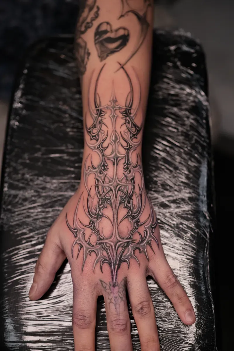 손등 네오트라이벌