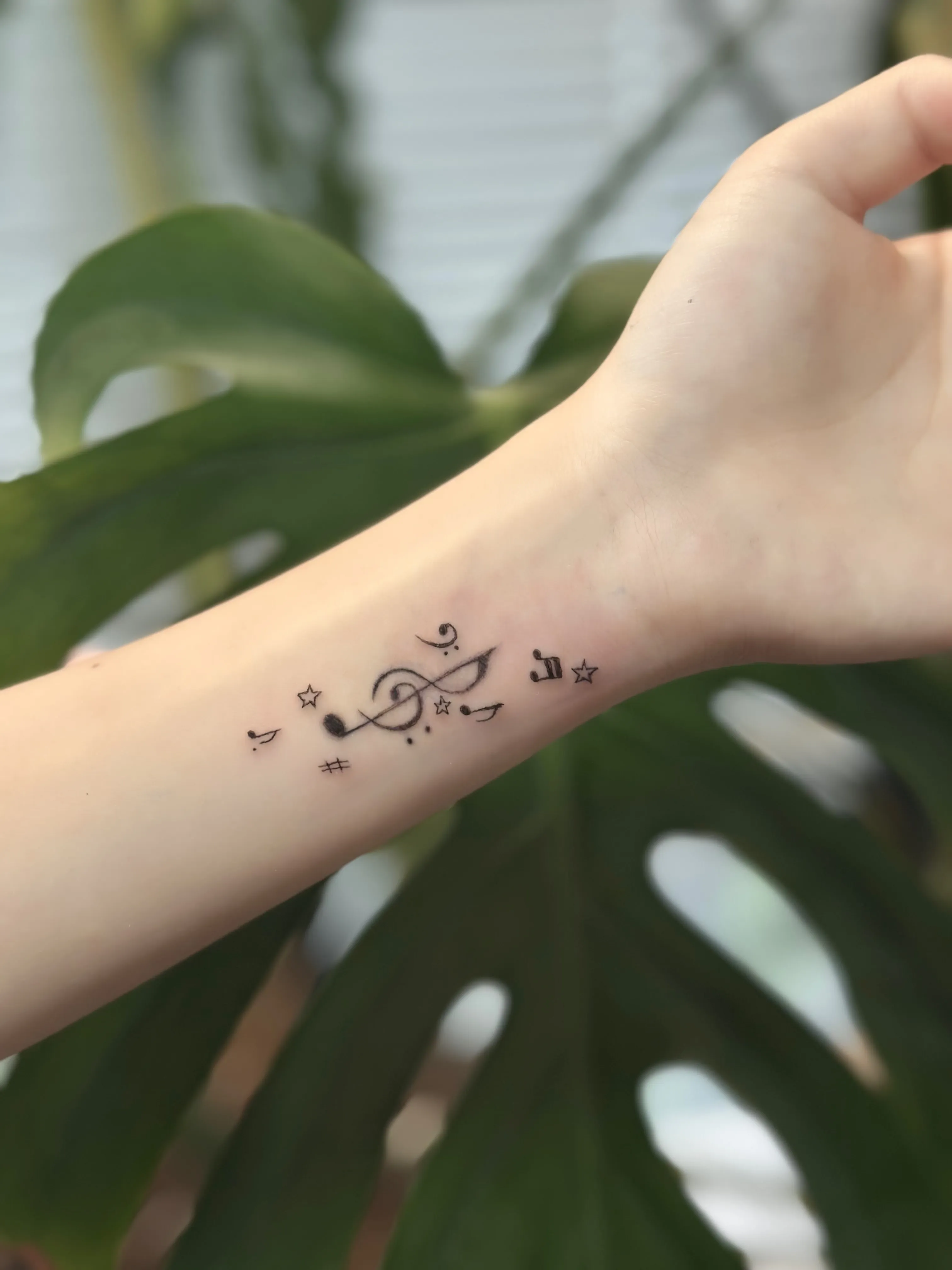 ๋ณธ์ธ์ ์ ๊ณต์ ์ํ๋ก ํํ