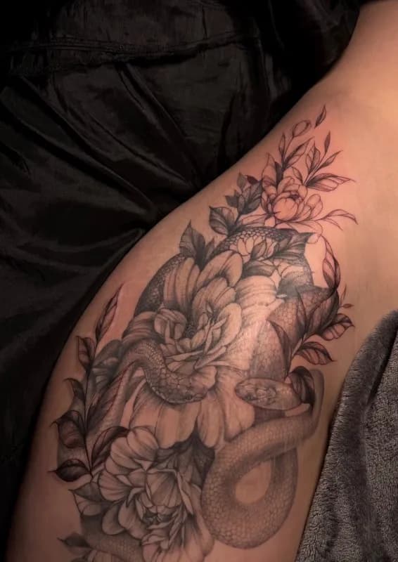 허벅지 감성 꽃&뱀 리터치,연장 작업 - 1