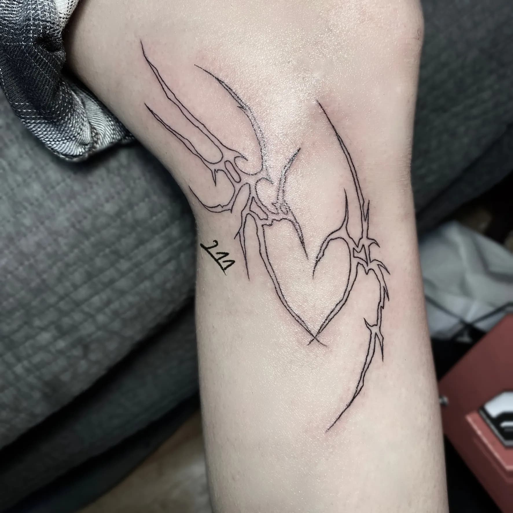 네오트라이벌 - 1