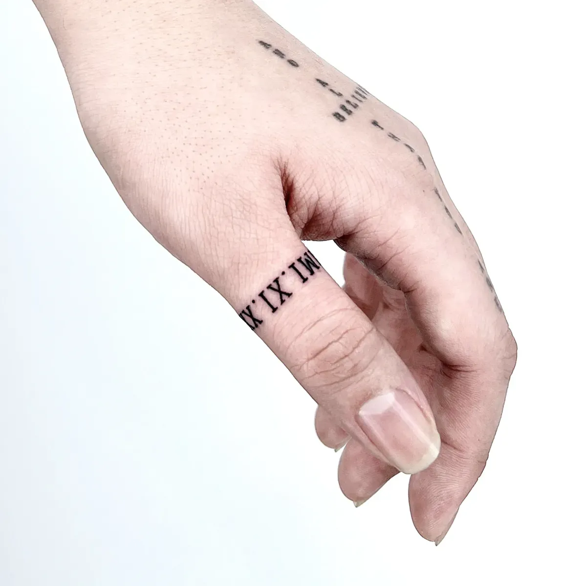 인천타투 주안타투 로마숫자타투 손가락타투 - 1